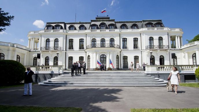 Velvyslanectví Ruské federace v České republice v Praze. Velvyslanectví Ruské federace v České republice v Praze.