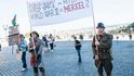 Demonstrace při příležitosti návštěvy Angely Merkelové v Praze Demonstrace při příležitosti návštěvy Angely Merkelové v Praze