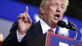 Trump by měl změnit kampaň nebo odstoupit, doporučuje Wall Street Journal Trump by měl změnit kampaň nebo odstoupit, doporučuje Wall Street Journal