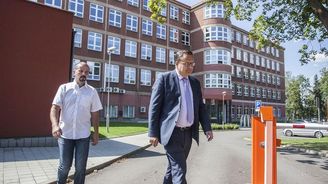 Mládkův úřad chce zadluženému Kovosvitu najít nové trhy Mládkův úřad chce zadluženému Kovosvitu najít nové trhy