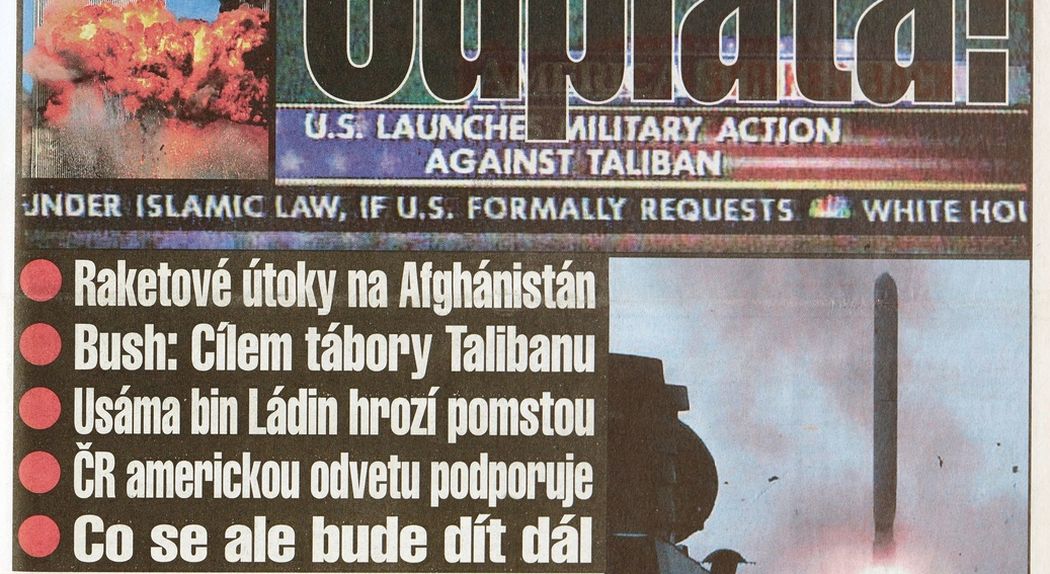 Článek o pádu Dvojčat z 8. října 2001.