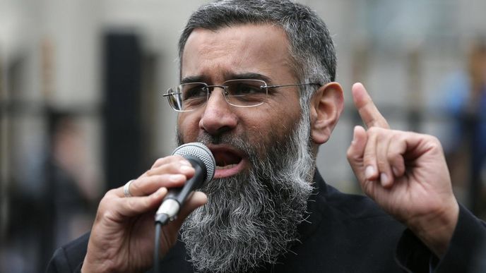 Anjem Choudary, imám odsouzený v Británii za podporu Islámského státu Anjem Choudary, imám odsouzený v Británii za podporu Islámského státu