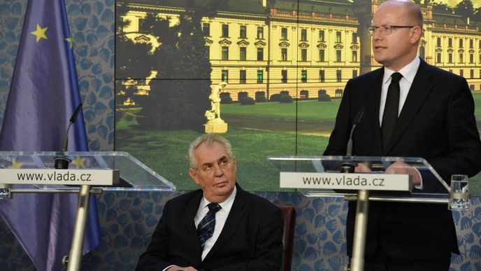 Bohuslav Sobotka a Miloš Zeman Bohuslav Sobotka a Miloš Zeman