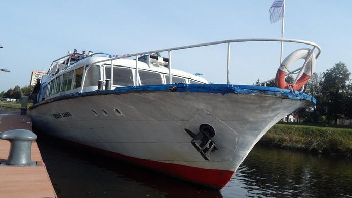 Parník Vojtěch Lanna v českobudějovickém přístavišti Parník Vojtěch Lanna v českobudějovickém přístavišti