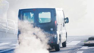 Zákaz prodeje spalovacích aut v EU v roce 2035 je asi passé. Brusel pod tlakem ustupuje Zákaz prodeje spalovacích aut v EU v roce 2035 je asi passé. Brusel pod tlakem ustupuje