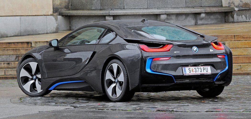 BMW i8