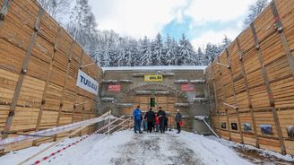 Stavba železničního koridoru do Českých Budějovic nabírá zpoždění