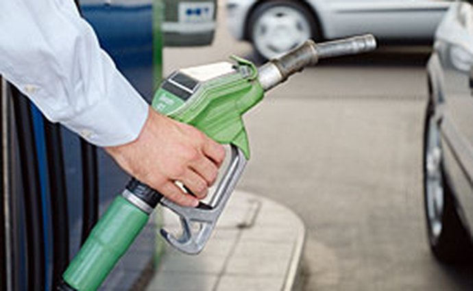 Ceny pohonných hmot: budeme platit stále více