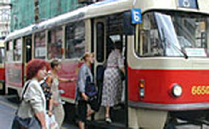 Řidiči tramvaje se neřídí pravidly silničního provozu