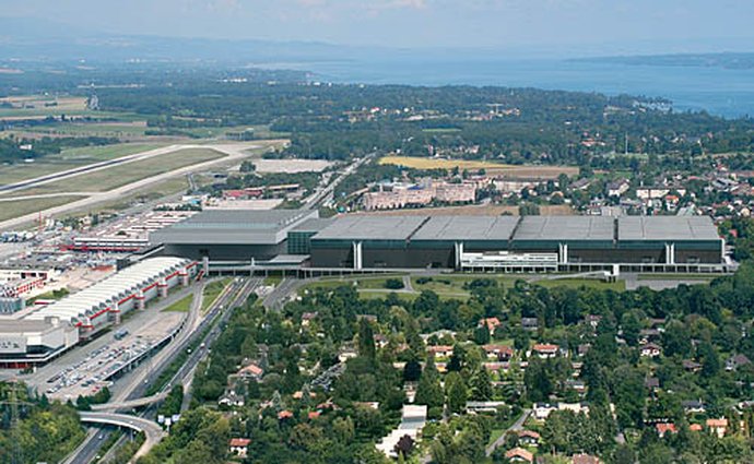 Ženevský autosalon 2003: větší a lepší