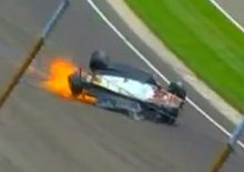 Havárie Simony de Silvestro ve 320 km/h při kvalifikaci na Indy 500 (video)