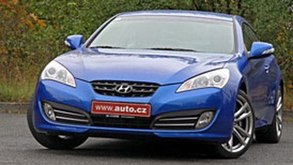 TEST Hyundai Genesis Coupe 3,8 AT – Automaticky bokem