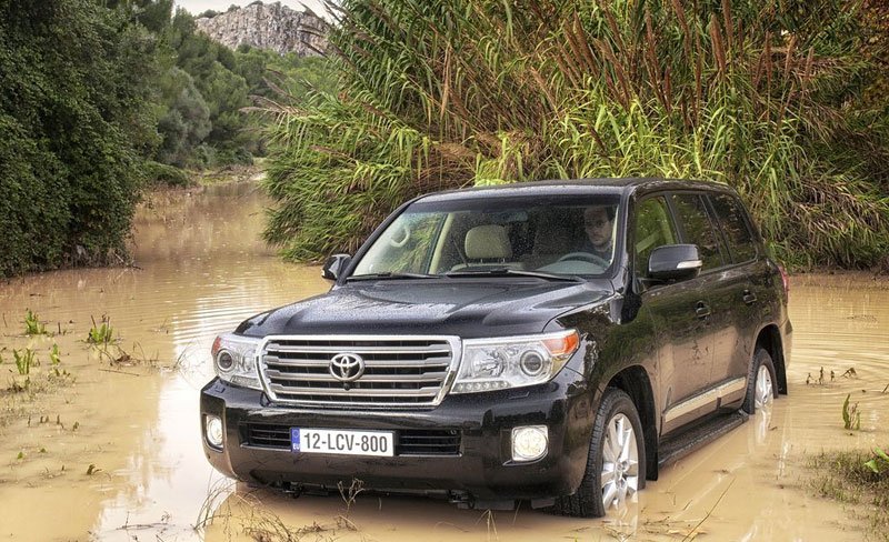 Toyota Land Cruiser 2013