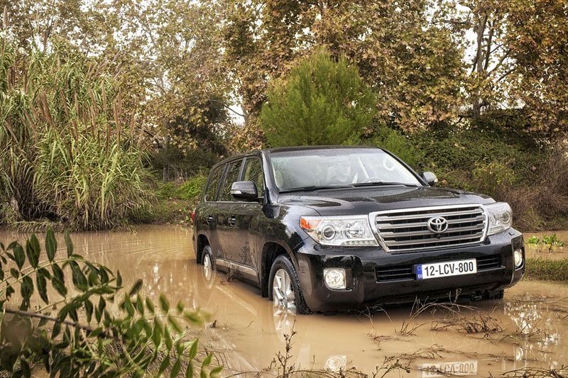 Toyota Land Cruiser 2013