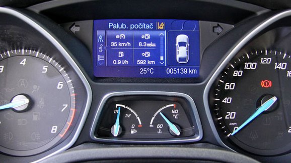Jak měří automobilky v Evropě spotřebu? Přefukují pneumatiky, zalepují spáry karoserie...