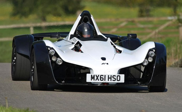 BAC Mono na okruhu Top Gearu pokořil MP4-12C, Aventador i Veyron