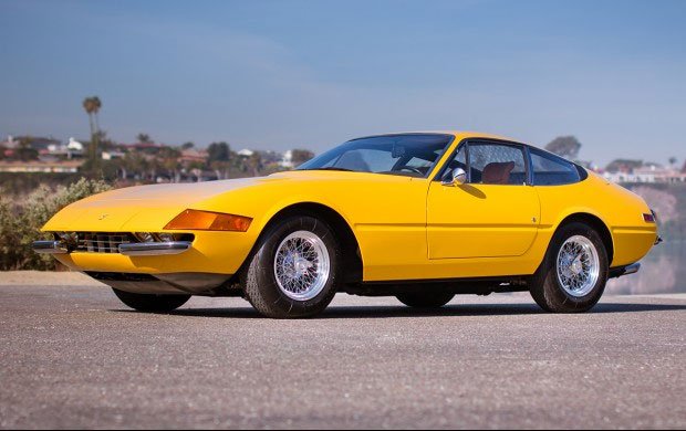 Ferrari 365 GTB/4 Daytona 1972 (575.000 – 650.000 dolarů)