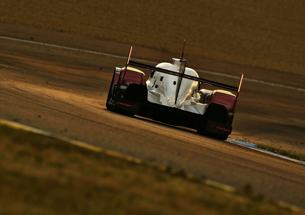 Porsche 956