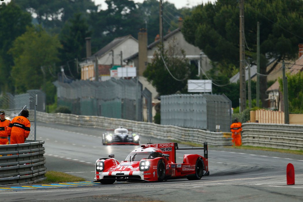 Porsche 956