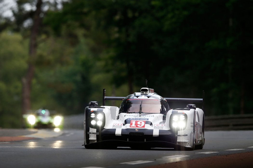 Porsche 956