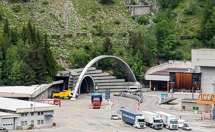 Tunel Mont Blanc zkrátil cestu z Francie do Itálie na 12 minut