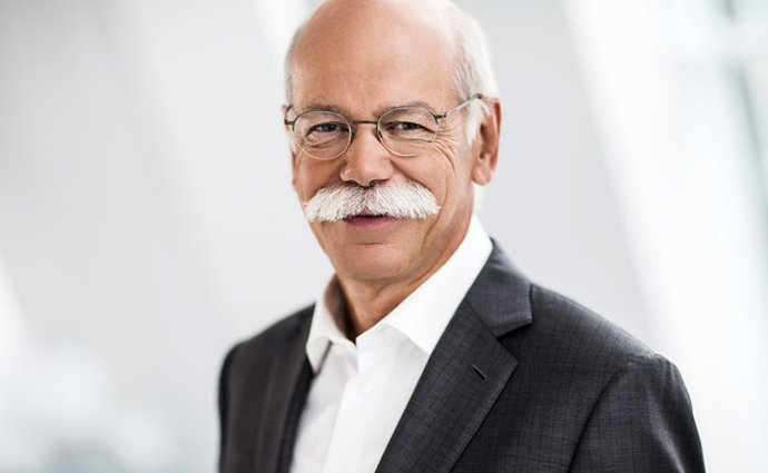 Daimler prodloužil kontrakt svého šéfa Dietera Zetscheho