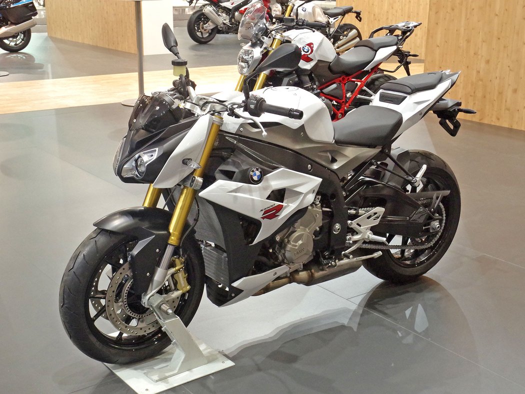 BMW S1000R