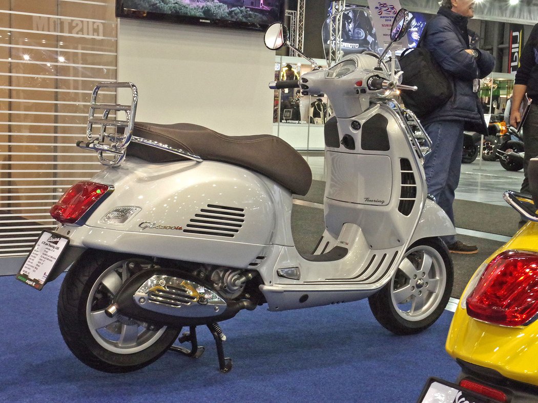 Vespa GTS 300