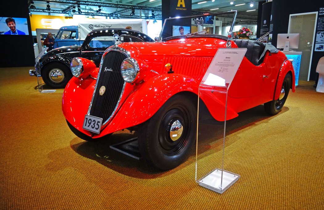 Škoda Popular Roadster (1935) v expozici Autostadtu