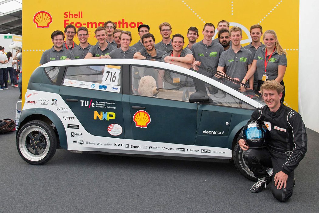Nizozemští studenti si vyrobili biologicky rozložitelné auto Lina