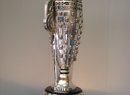 Trofej Borg Warner Trophy, určená pro vítěze závodu