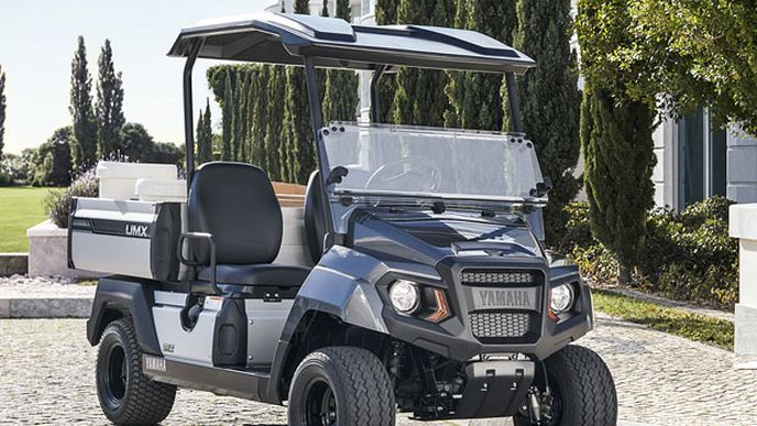Yamaha UMX je malý čtyřkolový pracant se slabostí pro golf Yamaha UMX je malý čtyřkolový pracant se slabostí pro golf