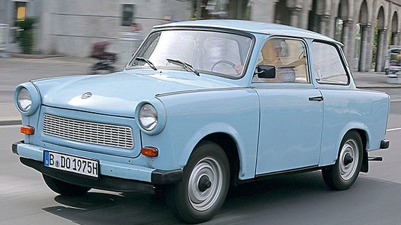 Němci vybrali klasická auta do čtvrt milionu. Nechybí kachna, staré Volkswageny ani Trabant