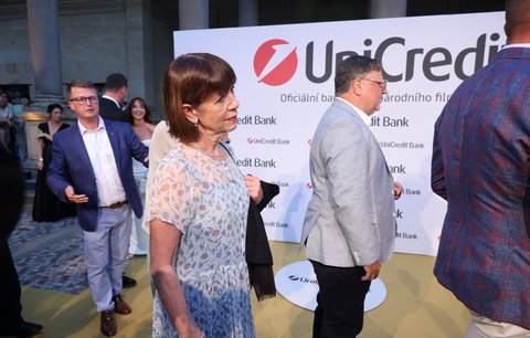 Živě z Varů: Nejluxusnější UniCredit party a její červený koberec
