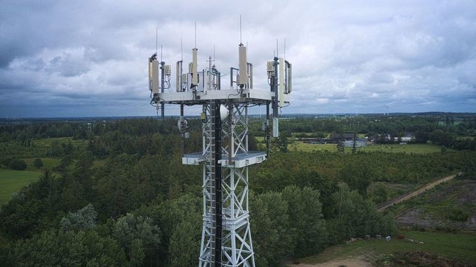 Rychlé mobilní sítě páté generace (5G) v současnosti pokrývají zhruba třetinu české populace. Většina Čechů by měla být v jejich dosahu zhruba do tří let. 