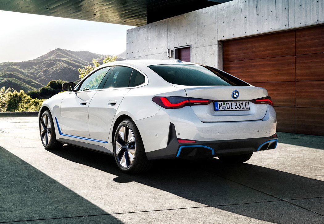 BMW i4