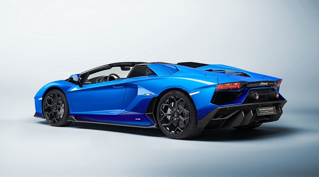 Lamborghini Aventador LP 780-4 Ultimae Roadster