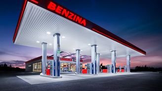 Benzin a nafta v Česku zdražují. Proti roku 2024 ovšem stále ušetříme Benzin a nafta v Česku zdražují. Proti roku 2024 ovšem stále ušetříme