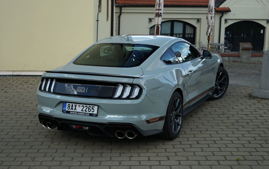 Ford Mustang Mach 1