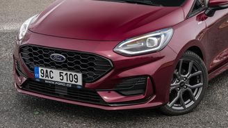 Ford Fiesta se vrátí! Vsadí na francouzskou techniku a staromilce moc nepotěší Ford Fiesta se vrátí! Vsadí na francouzskou techniku a staromilce moc nepotěší