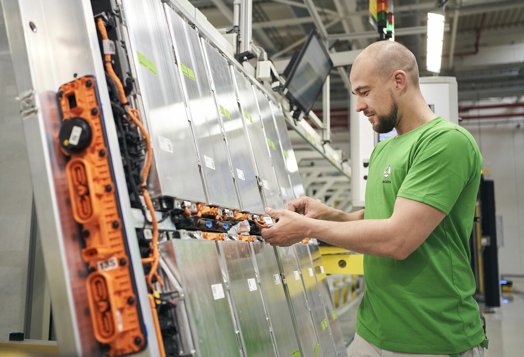 Škoda zahajuje v Mladé Boleslavi výrobu bateriových systémů pro platformu MEB