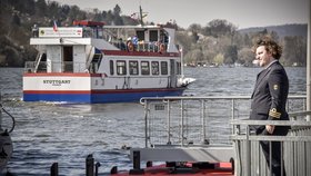 Slavnostním nástupem kapitánů a prvními jízdami odstartovala na Brněnské přehradě v pořadí 77.plavební sezóna. Loni se loďmi svezlo rekordních 290 tisíc zájemců.