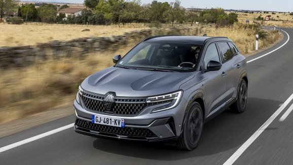 Renault Austral má české ceny, základní mild-hybrid startuje od 770.000 Kč