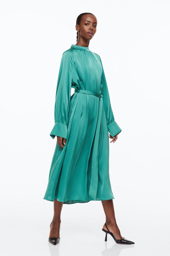 Šaty, H&M, 999 Kč, hm.com Šaty, H&M, 999 Kč, hm.com