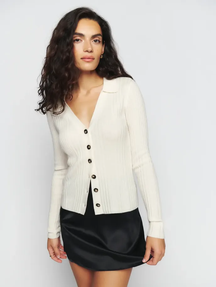 Reformation, 7600 Kč, thereformation.com Reformation, 7600 Kč, thereformation.com