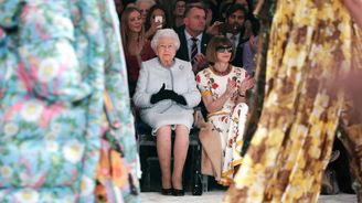 Před rokem zemřela Alžběta II.: Jak se vyvíjel módní styl britské královny?