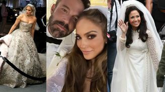 Svatby podle J.Lo: Oblékla krásnější svatební šaty v životě, nebo ve filmu?