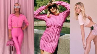 Růžová mini už není symbol špatného vkusu. Proč se Barbie vrací do módy? Růžová mini už není symbol špatného vkusu. Proč se Barbie vrací do módy?