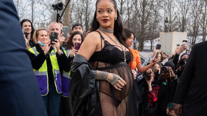 Rihanna v březnu na přehlídce Dior
