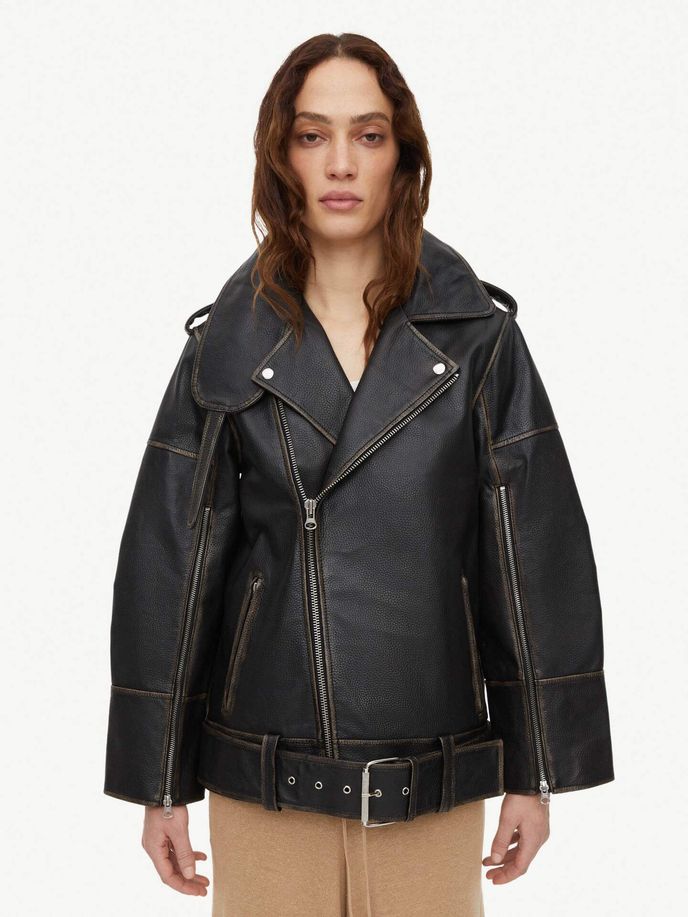 By Malene Birger, 1100 eur, bymalenebirger.com / Archiv firem By Malene Birger, 1100 eur, bymalenebirger.com / Archiv firem